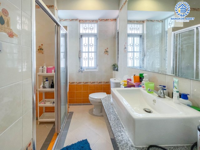 *****บ้านเดี่ยวมือสองย่านนนทบุรี ม.โฮมเพลส รัตนาธิเบศร์ เนื้อที่จัดเต็มถึง 54 ตร.ว. ฟังก์ชั่นพร้อมถึง 4 ห้องนอน 3 ห้องน้ำ 2 ที่จอดรถ แถมฟรี! 3 เครื่องปรับอากาศ และ 2 เครื่องทำน้ำอุ่น บนทำเลศักยภาพ เพียง 12 นาทีก็ถึงรถไฟฟ้าสายสีม่วง "สถานีบางพลู" จองเลย!